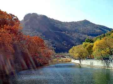 新澳天天开奖资料大全旅游团，完结的青春校园小说